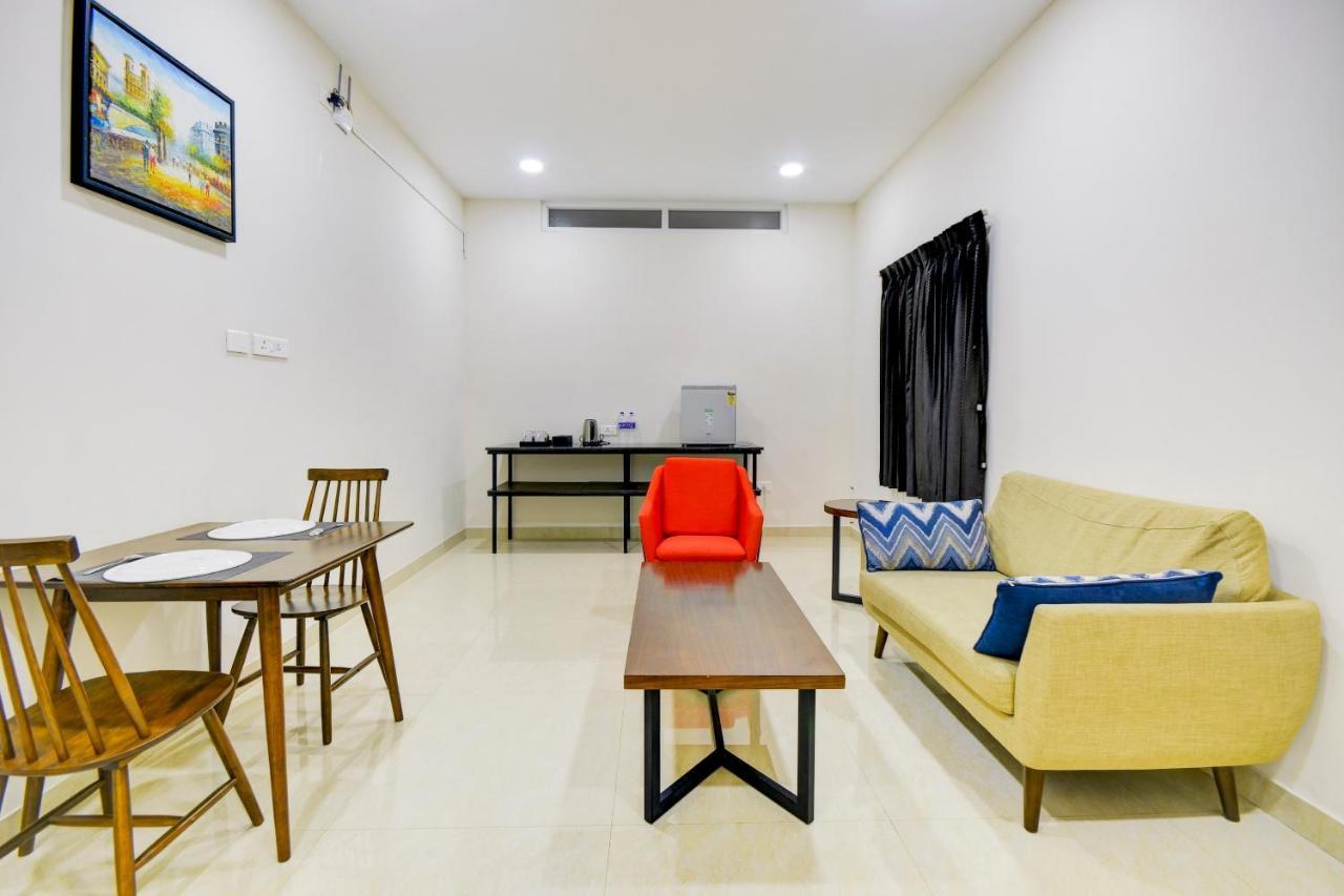 เมย์แฟร์ เซอร์วิซ อพาร์ตเมนต์ Hotel โคอิมบาทอร์ ภายนอก รูปภาพ