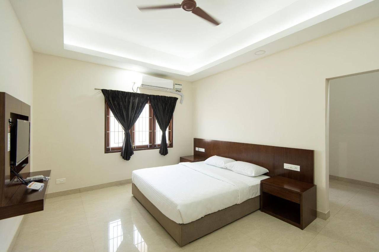 เมย์แฟร์ เซอร์วิซ อพาร์ตเมนต์ Hotel โคอิมบาทอร์ ภายนอก รูปภาพ