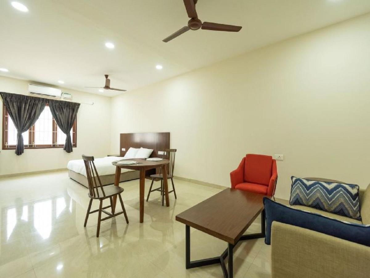 เมย์แฟร์ เซอร์วิซ อพาร์ตเมนต์ Hotel โคอิมบาทอร์ ภายนอก รูปภาพ