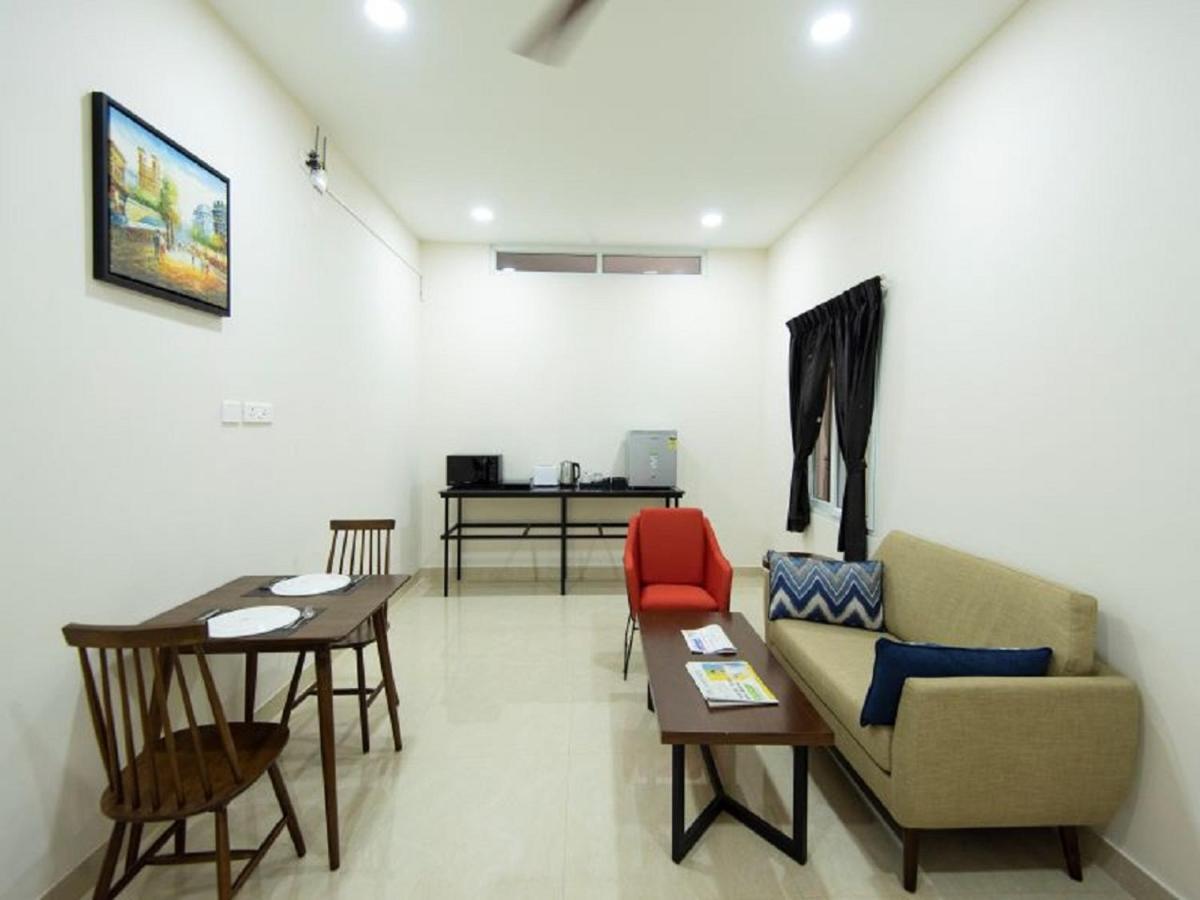 เมย์แฟร์ เซอร์วิซ อพาร์ตเมนต์ Hotel โคอิมบาทอร์ ภายนอก รูปภาพ