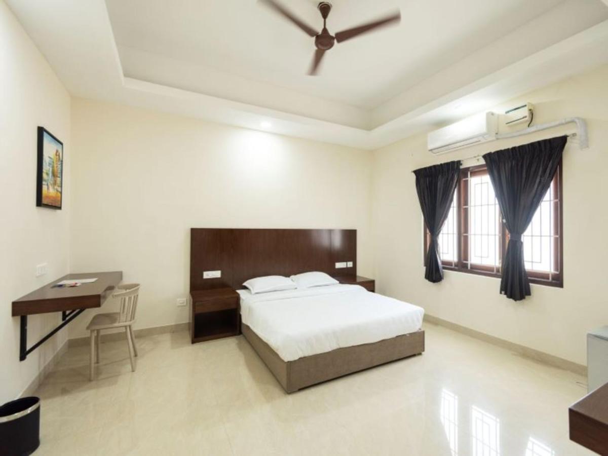 เมย์แฟร์ เซอร์วิซ อพาร์ตเมนต์ Hotel โคอิมบาทอร์ ภายนอก รูปภาพ